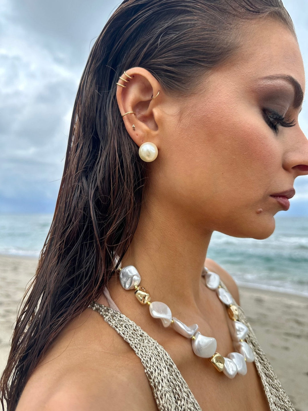 Pearl studs